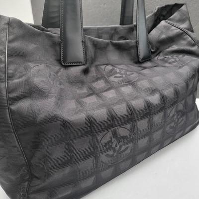 CHANEL Black Nylon Travel Line Signature Tote