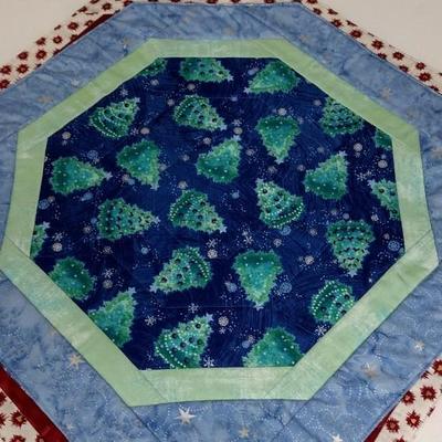 4 Octagon quilted Table mats