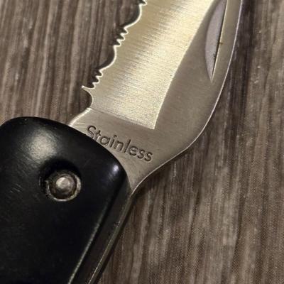 Alphine Cabinet Co. Pocket Knife