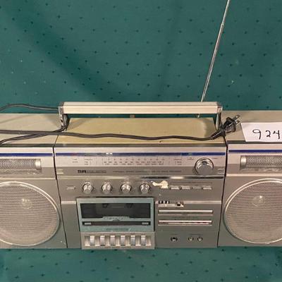 SR 2100 Radio