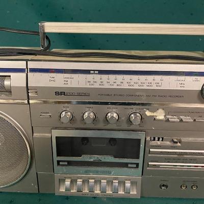 SR 2100 Radio