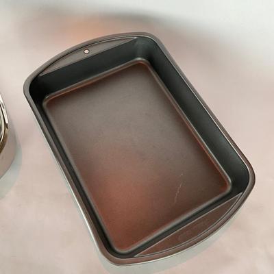 810 New All-Clad Roaster with Nordicware Roasting Pan