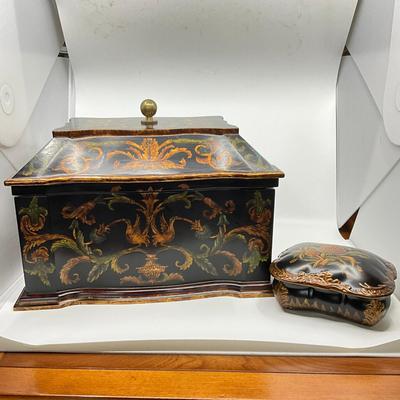 752 Hand Painted Composite Scroll Design Box With Ceramitc Cord Dish With Pineapple Design