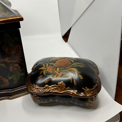 752 Hand Painted Composite Scroll Design Box With Ceramitc Cord Dish With Pineapple Design