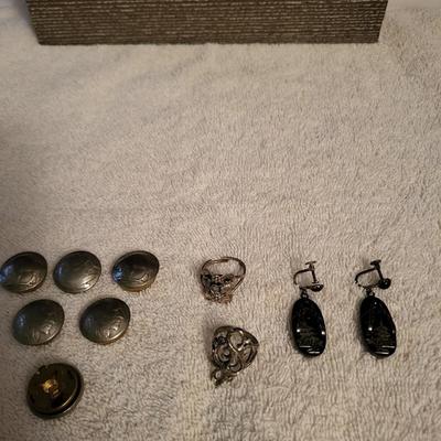 BUFFALO NICKEL BUTTON COVERS AND 2 PAIRS OF STERLING EARRINGS