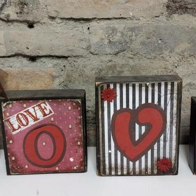 Wood and metal decor