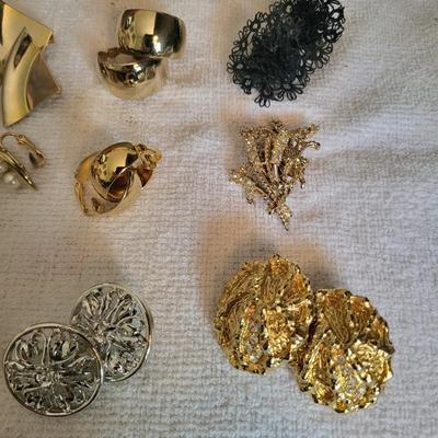 CLIP ON EARRINGS