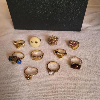 GOLD TONE RINGS