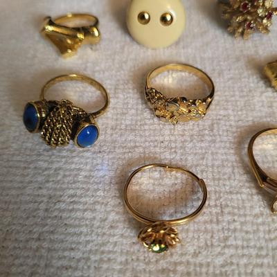 GOLD TONE RINGS