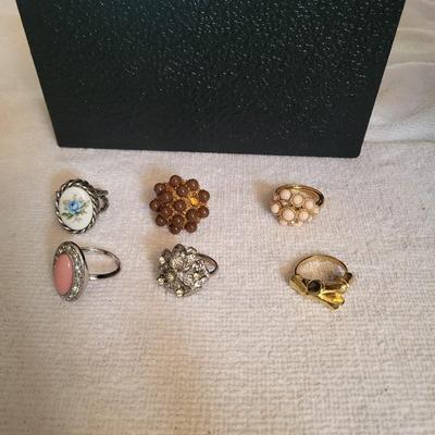 6 SIGNED RINGS