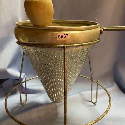 Aluminum cone colander w/ stand & pestle