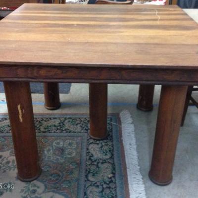 Dining Table with 5 Legs