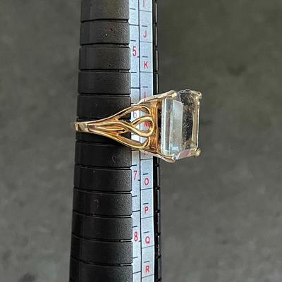 Vintage 14K Gold Aquamarine Sz. 6