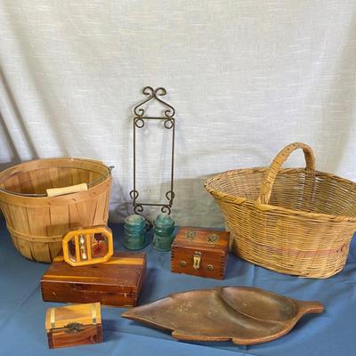 Basket and Box Lot