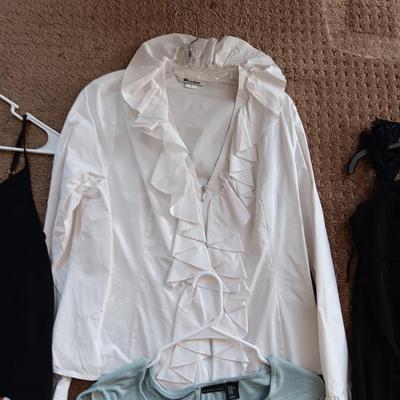 LADIES CLOTHES SIZE L - XL