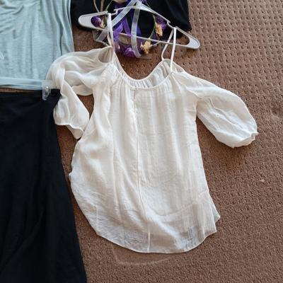 LADIES CLOTHES SIZE L - XL