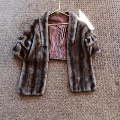 REGINA GLENARA MINK STOLE