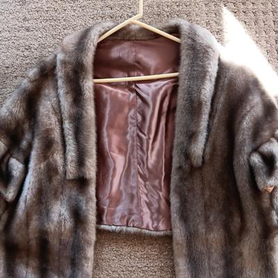 REGINA GLENARA MINK STOLE