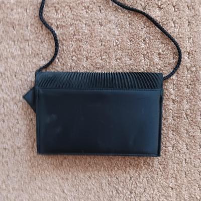 HAT AND 2 DRESSY PURSES