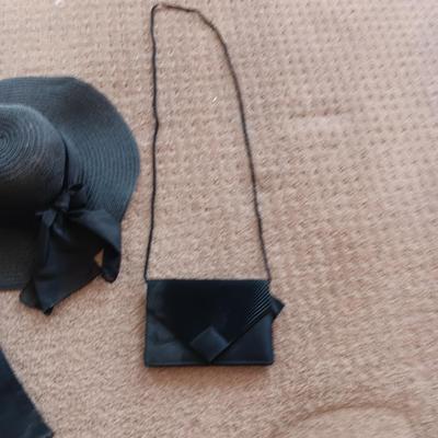 HAT AND 2 DRESSY PURSES