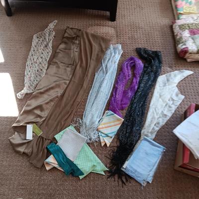 A COLLECTION OF SCARVES (1)