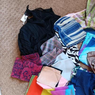 A COLLECTION OF SCARVES (4)