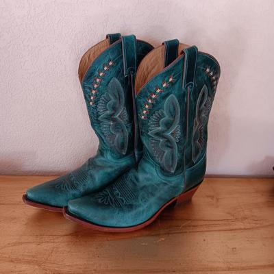 LADIES JUSTIN LEATHER WESTERN BOOTS SIZE 11