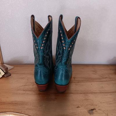 LADIES JUSTIN LEATHER WESTERN BOOTS SIZE 11