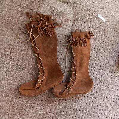 LEATHER KNEE HIGH MOCCASINS SIZE 11?