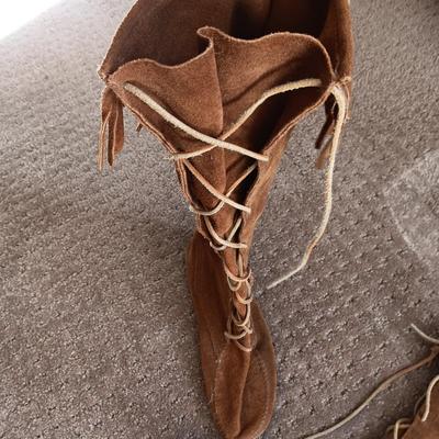 LEATHER KNEE HIGH MOCCASINS SIZE 11?