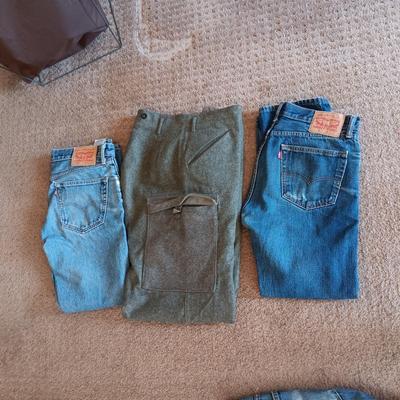 2 PAIRS OF BROKEN IN LEVI JEANS 505 AND A PAIR OF WOOL PANTS