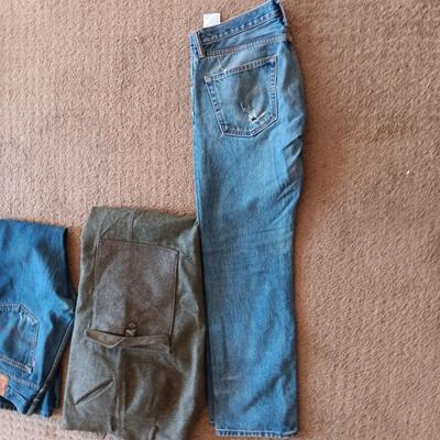 2 PAIRS OF BROKEN IN LEVI JEANS 505 AND A PAIR OF WOOL PANTS
