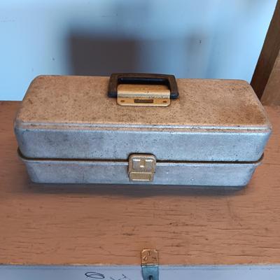 TACKLE BOX WITH SOME TACKLE