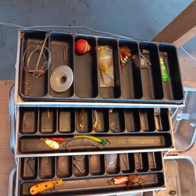 TACKLE BOX WITH SOME TACKLE