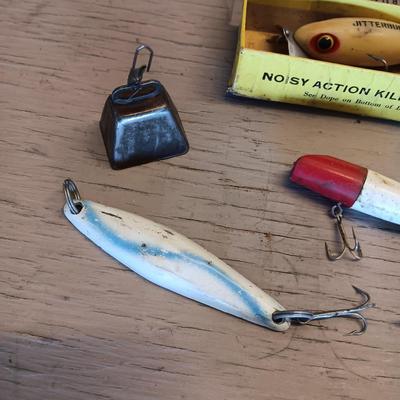 VINTAGE FISHING LURES
