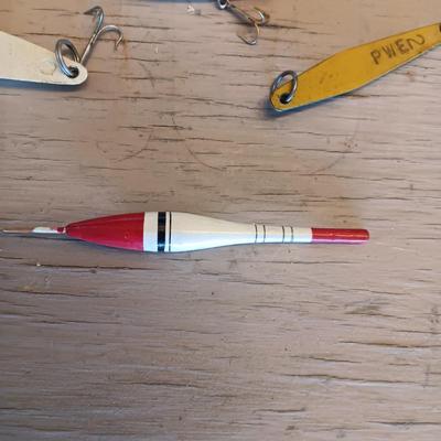 VINTAGE FISHING LURES