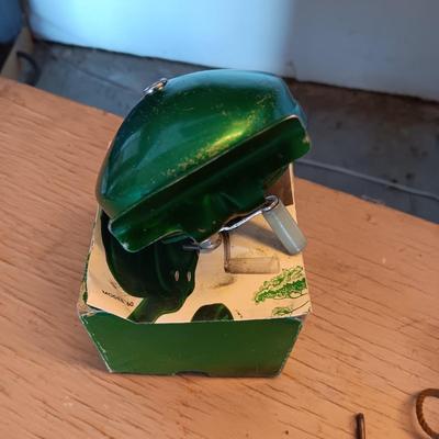 JOHNSON 40A REEL AND OTHER VINTAGE FISHING ITEMS