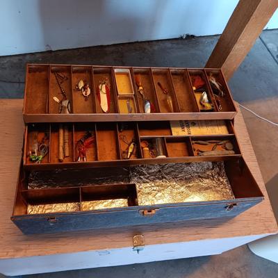KENNEDY TACKLE BOX WITH SOME TACKLE