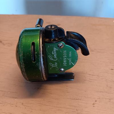 JOHNSON "THE CENTURY" 100A REEL, DOVETAILED WOODEN BOX AND CORK TACKLE