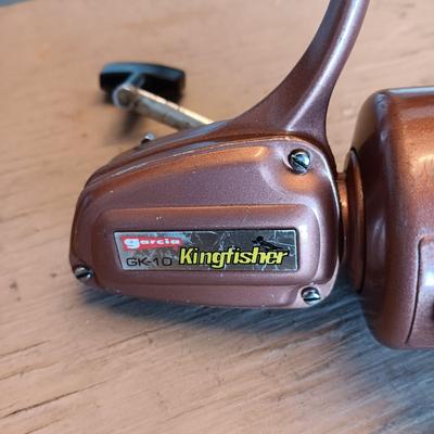 GARCIA KINGFISHER GK-10 & A 2ND REEL PLUS GAFFING HOOK