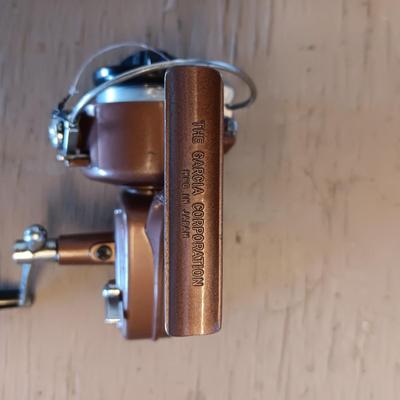 GARCIA KINGFISHER GK-10 & A 2ND REEL PLUS GAFFING HOOK
