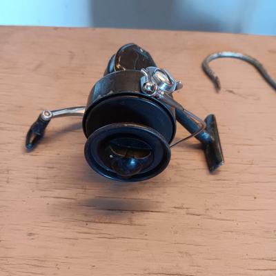 GARCIA KINGFISHER GK-10 & A 2ND REEL PLUS GAFFING HOOK