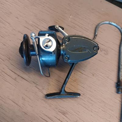 GARCIA KINGFISHER GK-10 & A 2ND REEL PLUS GAFFING HOOK