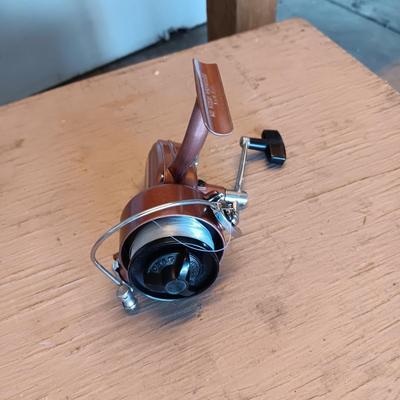 GARCIA KINGFISHER GK-10 & A 2ND REEL PLUS GAFFING HOOK