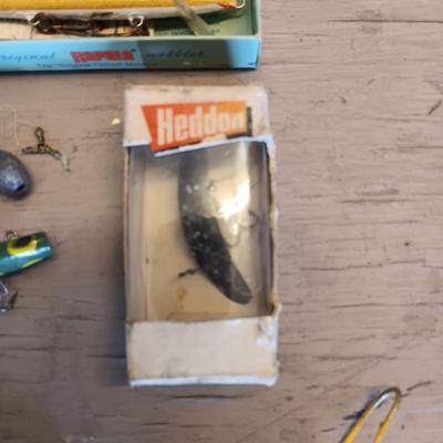 VARIETY OF FISHING LURES