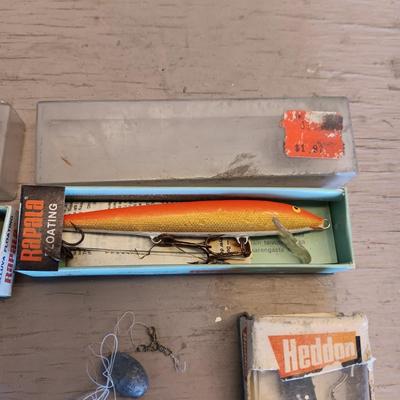 VARIETY OF FISHING LURES