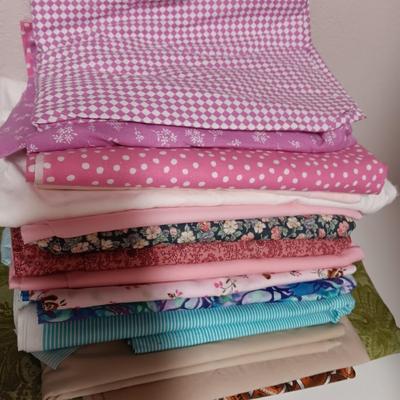 VARIETY OF SEWING MATERIAL