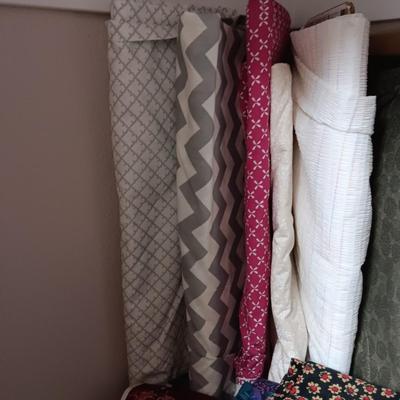 LARGE ASSORTMENT OF SEWING MATERIAL