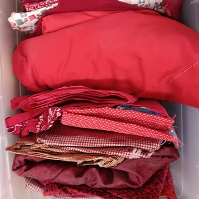 VARIETY OF RED TONE SEWING MATERIAL