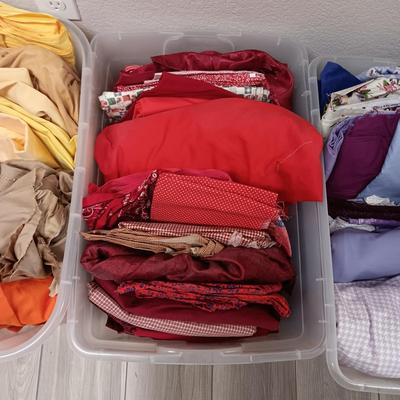 VARIETY OF RED TONE SEWING MATERIAL